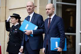 Photo Quatorze ministres millionnaires un patrimoine moyen d'1 5 million ...