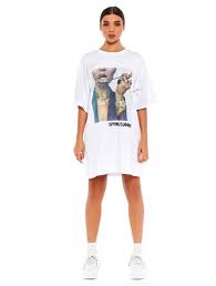 In this video i'm showing you 5 different ways to style one oversized graphic t shirt! Lissy Roddy X Pd Xtra White Oversized Graphic T Shirt Dress From Public Desire On 21 Buttons