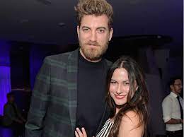 He born under the libra horoscope as rhett's birth date is october 11. Get To Know Jessie Mclaughlin Rhett James Mclaughlin S Wife With Pics And Facts Glamour Path