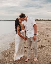 Priscilla and Ryan's engagement session at Hammonasset Beach ...