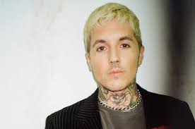 5 Rekomendasi Lagu Metal dari Album Favorit Pilihan Oliver Sykes!