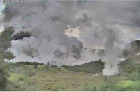 The public is prohibited from entering the entire taal volcano island, which is a permanent danger zone. Phivolcs Warns Of Hazardous Taal Volcano Eruption Raises Alert Level To 4 Philstar Com