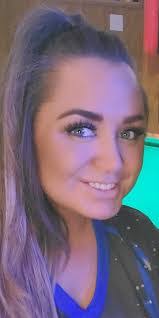 Laura Bowling's Instagram, Twitter & Facebook