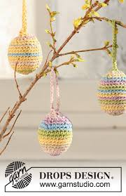 Metal dining table and chairs ukrainian easter basket. Candy Eggs Drops Extra 0 500 Free Crochet Patterns By Drops Design