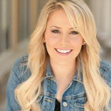 Hailey Best (@HaileyEBest)