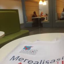 The success was achieved through a government allocation of rm822. Fotos En Yayasan Peneraju Pendidikan Bumiputera Yppb Kuala Lumpur Sentral 75 Visitantes