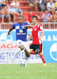 They play in the top division in vietnamese soccer, v.league 1. Huyá»n Thoáº¡i Hagl Khong Biáº¿t Quang Háº£i La Ai Chá»‰ Ä'ich Danh 3 Cáº§u Thá»§ Hay Nháº¥t Cá»§a Báº§u Ä'á»©c