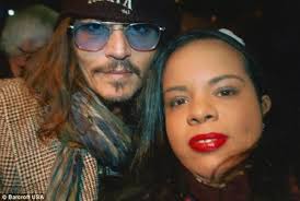 Who Is Vanessa Sky Ellis? Meet The Celebrity Photo Hunter Who Has Taken  10,000 'Selfies' With Various Stars [PHOTOS]