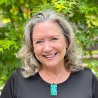 Maureen Hatch's Instagram, Twitter & Facebook