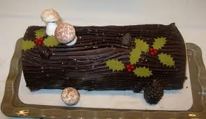 Miette Bakery Makes An Adorable And Delicious Buche De Noel Christmas Yule Log Christmas Yule Log Yule Log Buche De Noel