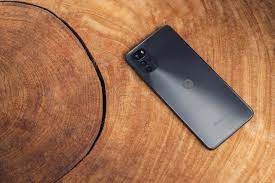 Für das moto g22 von motorola gibt der hersteller einen einführungspreis von 170 € und einen marktstart mit märz 2022 an, es ist momentan erhältlich. Moto G22 Motorola Greift Xiaomi Und Co Fur 170 Euro An Computerbase