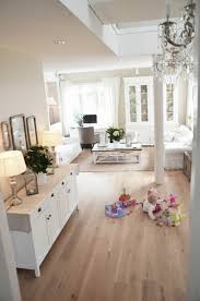 Idées d' aménagement d'intérieur en une idée originale de #salon avec un beau #parquet et un destiné idee deco salon avec parquet. Le Parquet Clair C Est Le Nouveau Hit D Interieur Pour 2021