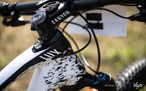 Last year we profiled lucie chainel's yellow inflite and earlier this year, we did an in review spotlight of. Bikecheck Le Canyon Lux De Mathieu Van Der Poel Vojo Magazine