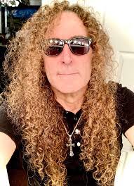 Mark Alameda's Instagram, Twitter & Facebook