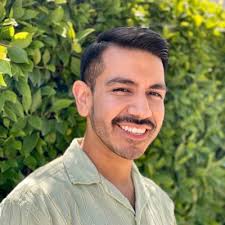 Laurel Diaz (@_coral_laurel)