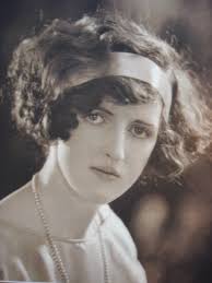 Hairstyles 1910 to 1920 : Hair Styles Of The Last 100 Years Social Serendip