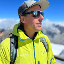 Mont Blanc Hiking Tours with Local Guides