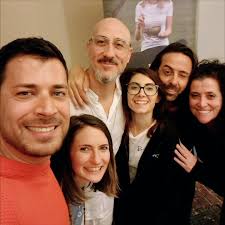 Da persona apparentemente seria a Zia Ori in tre scatti! 🤣 . . . #ziaori  #ziaoribrand #buffasempre #apparenzainganna