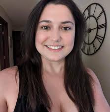 Sugar is your biggest enemy 💯 Sugar is a "Slow Poison" ០ា០ In your  Inyourteeth: teeth: cavities On your skin: signs of aging In your cells:  oxidative stress In your blood: