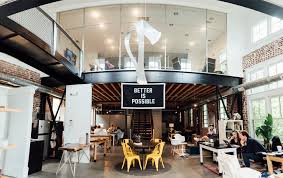 Memiliki ruangan yang rapi dan nyaman tentunya menjadi idaman bagi siapa saja salah satunya ruang meeting, masih banyak yang belum memahami pentaan ruang meeting itu seperti apa agar lebih nyaman dan ketika diruangan. 3 Inspirasi Tata Ruang Kantor Yang Bikin Betah