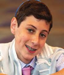 134478 Hanukkah Window.indd