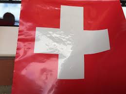 In der vergangenheit war stickerei ein bedeutender zweig der heimindustrie und heute produzieren nur noch ein paar wenige firmen die weltberühmten st. Schweizer Nationalfeiertag Grund Zum Feiern Gibt Es Immer Wellness Mehr