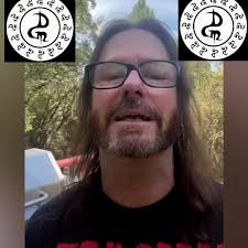 One of the best bass riffs of all time! White Zombie/Sean Yseult  #whitezombie #seanyseult #whitezombiefans #blacksunshine