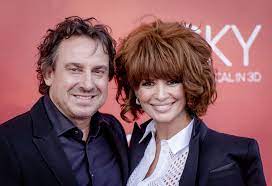 Marco borsato zegt dat hij is vreemdgegaan door een 'intimiteitsvacuüm'. Marco Borsato Had Verhouding Met Pianiste Iris Hond