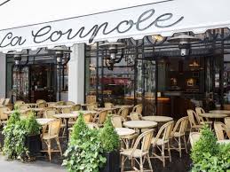 Depuis 1927 La Coupole Est Le Symbole Incontournable De L Histoire Du Montparnasse Paris Ou Vous Pourrez Boire Un Verre Au La Coupole Paris Coupole Brasserie