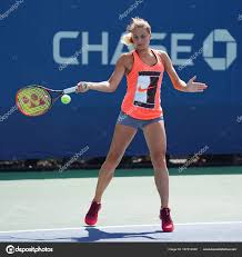 Camila giorgi v marta kostyuk. St3 Depositphotos Com 1587911 16791 I 1600 Depo