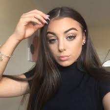 Savannah Bell's Instagram, Twitter & Facebook