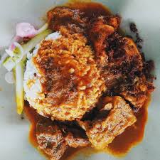 Selain digulai atau dibikin sate kambing, daging kambing bisa juga dimasak dengan bumbu yang lebih komplit misalnya kari kambing medan yang sudah terkenal kelezatannya. Resepi Gulai Kambing Melayu Famousresipi Farbuck Com