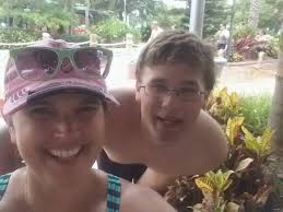 Leslie Blizzard (@lesliebliz)