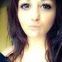 Farrah Daugherty's Instagram, Twitter & Facebook