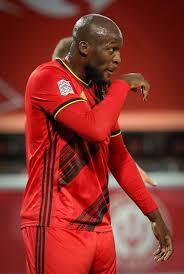 Romelu lukaku, né le 13 mai 1993 à anvers, est un footballeur international belge qui évolue au poste d'attaquant à l'inter milan. Romelu Lukaku Has Scored 12 Goals In Football Religion Facebook