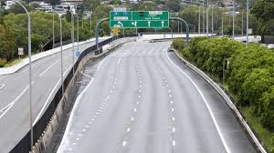 Please please please don't swim in the river. Brisbane Lockdown Eerie Scenes On First Day Of Lockdown