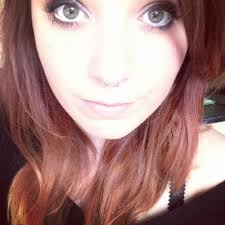 Daisy Alexander (@daisyayounique)