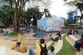 Bandung merupakan kota metropolitan terbesar di jawa barat, dan kota ini memiliki banyak sekali obyek wisata yang menarik untuk dikunjungi. Tempat Wisata Hits Di Bandung 2017 Infobdg Com