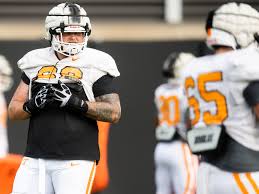 Former Tennessee Vols offensive lineman named by NFL executives as a top sleeper free agent that's in line for a big contract