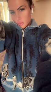 Posting myself as i'm so proud to announce i became the owner of this EPIC  timelessly stylish garment today 😁