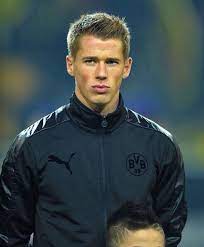 Erik Durm Probably One Of The Most Attractive German Players Soccer Players Soccer Boys Football Players