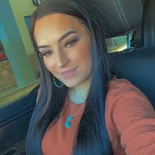 Katelyn Dickinson's Instagram, Twitter & Facebook