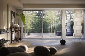 Discover the first biophilic gym, a breath of fresh air in the middle of the city! Gym Decor Interior Design In Fab Home Fitness Rooms 1stdibs