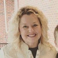 Leigh Lindsey's Instagram, Twitter & Facebook