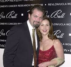 Once there was a rumor that peri got divorced from her husband, christian, but later on, peri claimed that they are still staying happily with their twin daughters. Peri Gilpin Wiki Bio Age Husband Hot In Cleveland Parents And Twitter