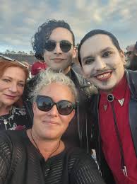 TWIN TRIBES 🖤🌊 @twin_tribes 📸: @zacharquilevich