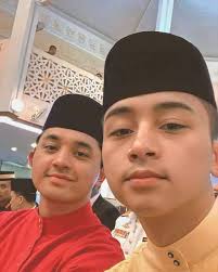 😊just content!!☺respect him 😎😄taimshah ig : Two Brothers From The Pahang Royal Family Their Highnesses Tengku Muhammad Iskandar Ri Ayatuddin Shah And Tengku Ahmad Ismail Mu Adzam Shah Sons Of Sultan Abdullah The Yang Di Pertuan Agong Of Malaysia