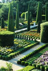 1820s Stone Farmhouse And Formal Garden Rejuvenated In 19th Century Provencal Style Landscape Design Beautiful Gardens Garden Planning