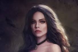 Lucia Powers's Instagram, Twitter & Facebook