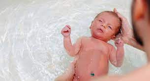 Use the laundry or kitchen sink. How To Give A Proper Newborn Bath A Step By Step Guide